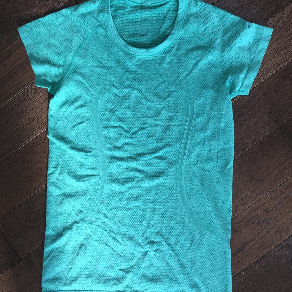 Lululemon Swiftly Tech tee size 8